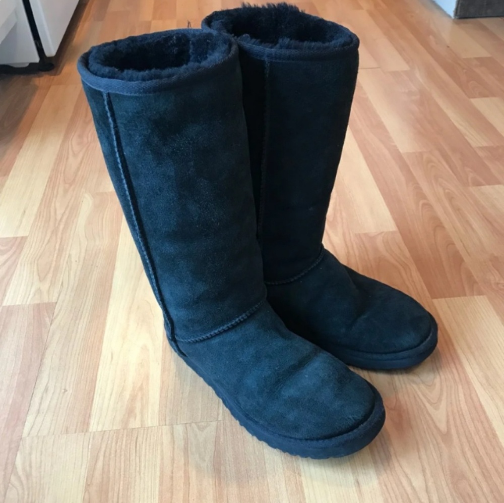 Black uggs